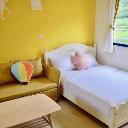 Blue And White Style Holiday B&B Guanshan Exterior photo