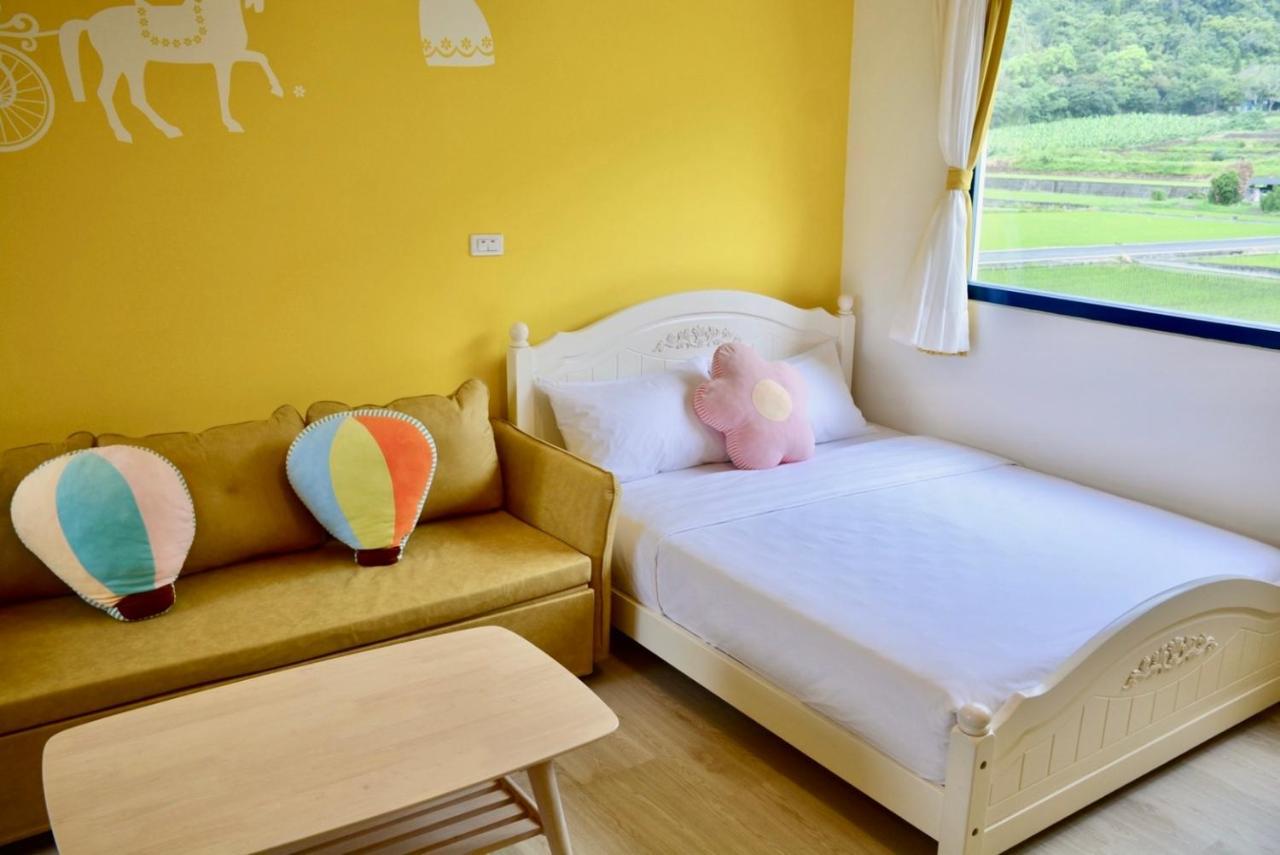 Blue And White Style Holiday B&B Guanshan Exterior photo